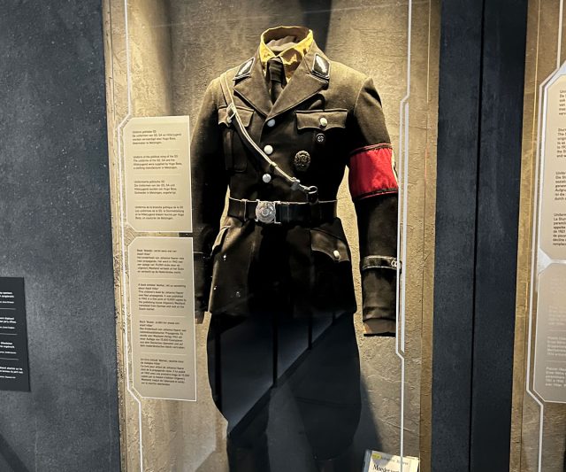 Uniform Hugo Boss Nationaal Militair Museum