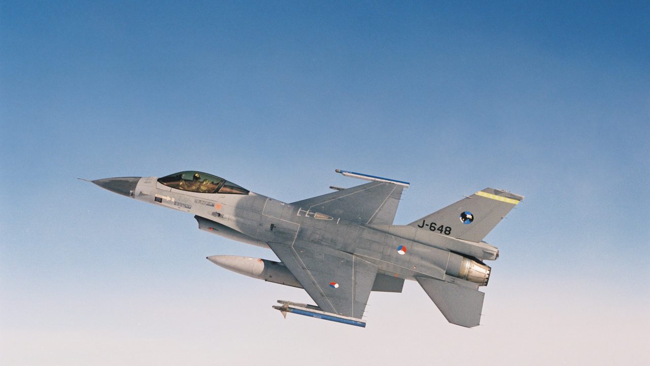 F16 straaljager - Nationaal Militair Museum