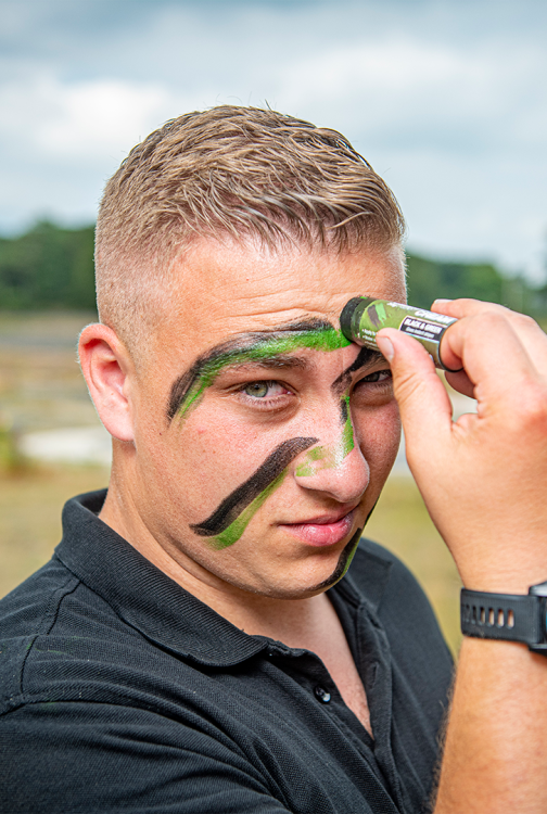 Leer camoufleren als een soldaat