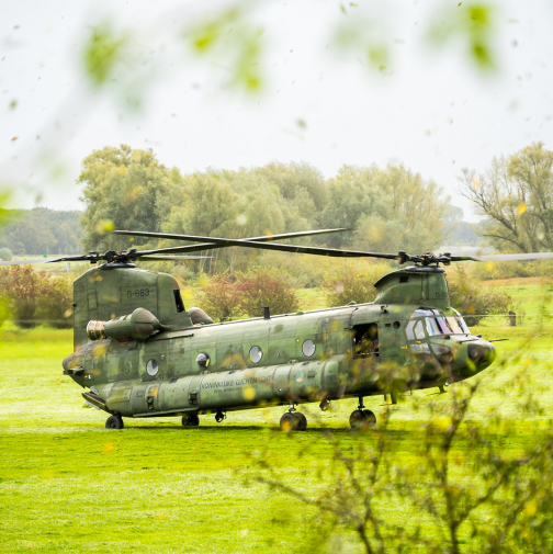 D663 Chinook