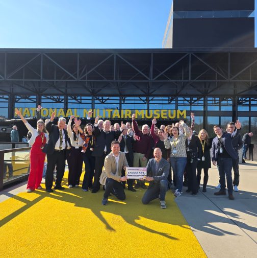 Ontvangst cheque VriendenLoterij ter waarde van €1.086.183